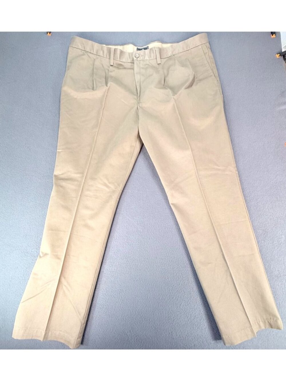 Dockers D3 Khaki Pants Men's 44X32 Pleated Classic Fit Straight Leg